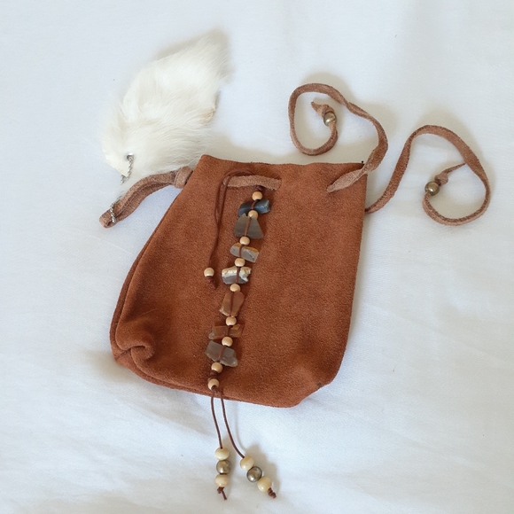 Leather Pouch with Agates and Bunny Fur - Picture 5 of 7